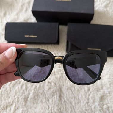 Lunettes de soleil noires