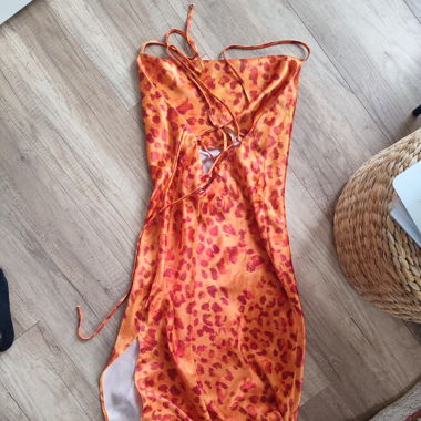 Robe léopard fente dos lacé
