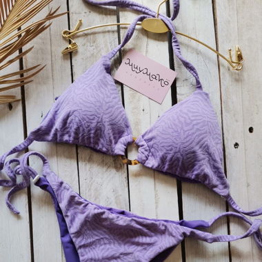 Bikini violet