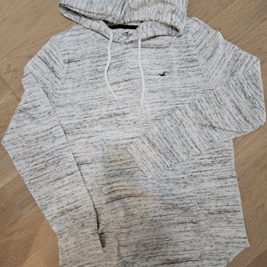 Pull à capuche