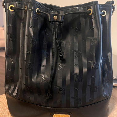 Mollerus Beuteltasche schwarz/gold