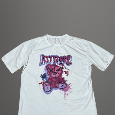 T-shirt grafica bianca con stampa orsetto