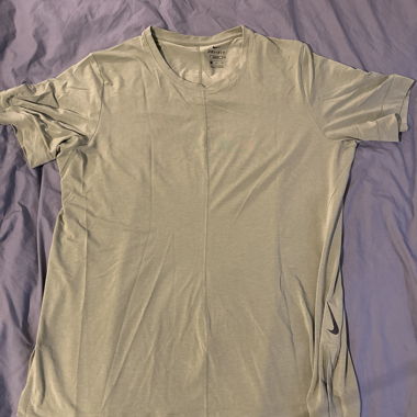T-shirt sportiva Nike