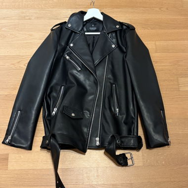 Giacca in pelle Stradivarius