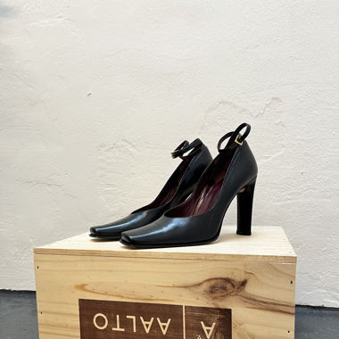 Black heels