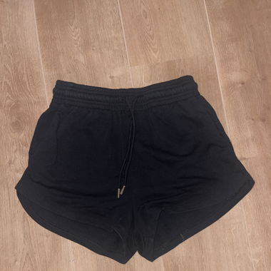 short en tissu noir 
