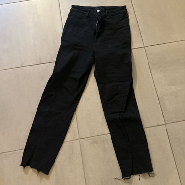 Stradivarius black Mom Slim jeans EUR 38