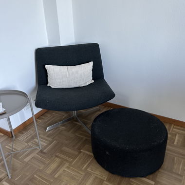Stuhl und Hocker Interio dunkelgrau