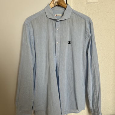 El Capote Himmelblaues Shirt