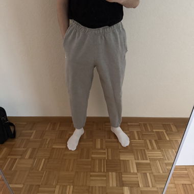 Nike Graue Jogginghose, Taschen mit Reisverschluss