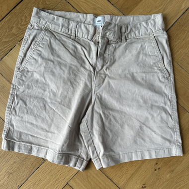 Beige H&M shorts EU 31