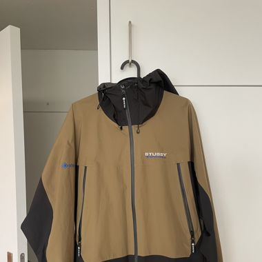 Stüssy Gore-Tex Shell Jacket