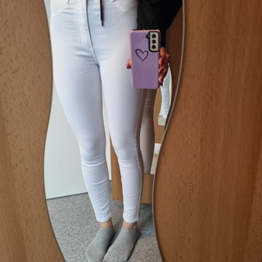 Weisse Jeans aus Stoff