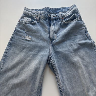 Jeans baggy azzurro chiaro vita alta EUR 34