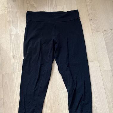 Black Capri Leggings