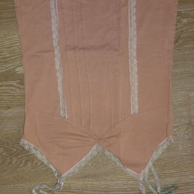 Top in pizzo rosa