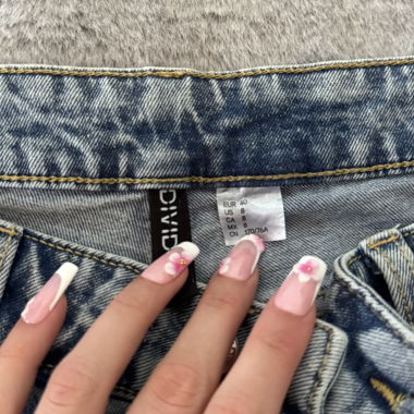 Jeans H&M Divided, taille 40