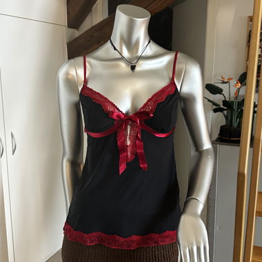 ROMANTIC TOP