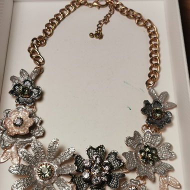 Collier fleurs