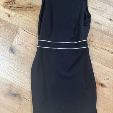 Robe noire d’ANNA FIELD