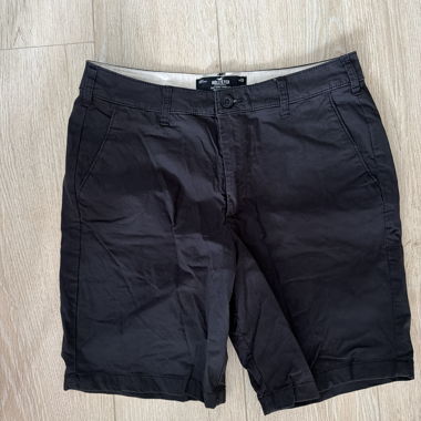 Hollister Shorts W33