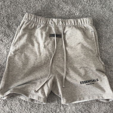 Essentials Sweatshorts grau M