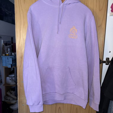 Violetter Pullover