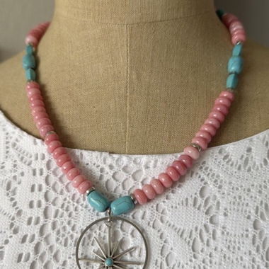 Statement-Kette mit Perlen