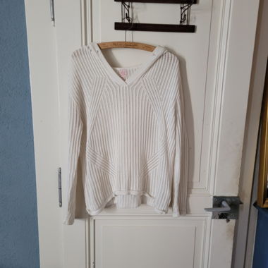 Pull à capuche blanc