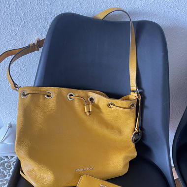 Michael Kors Umhängetasche inkl. PM