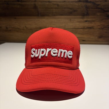 Casquette Supreme rouge