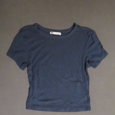 Dunkelblaues crop top