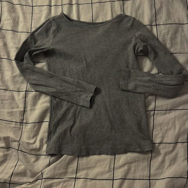 Grey Long-Sleeve T-Shirt