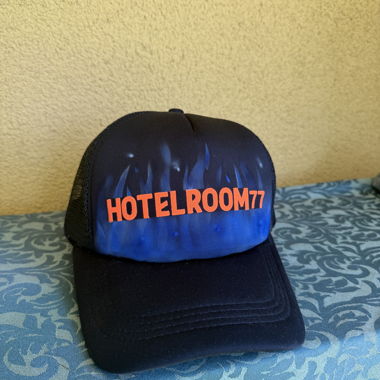Cappellino HOTEL ROOM 77