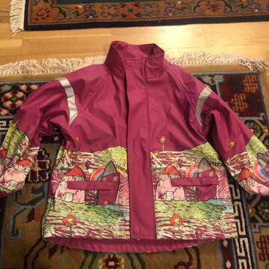 Kids pink rain jacket with print