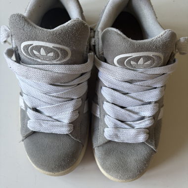 Adidas Campus in grey