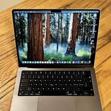 MacBook Pro14"M1 Pro (10 cores) 1TB SSD 16GB RAM