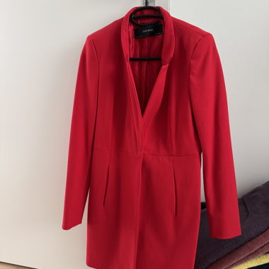 Roter Zara Basic Mantel