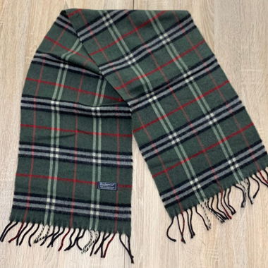 Burberry scarf 100% lambswool original 