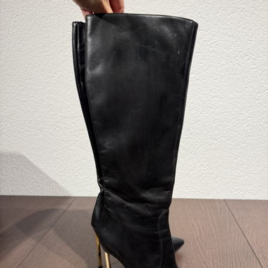 High heel boot