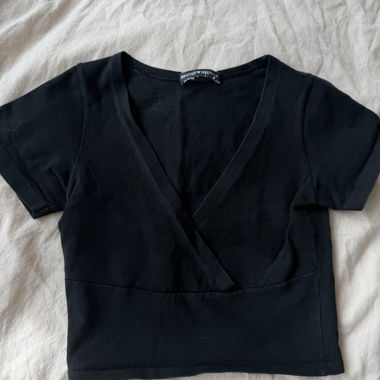 Top a portafoglio Brandy Melville nero