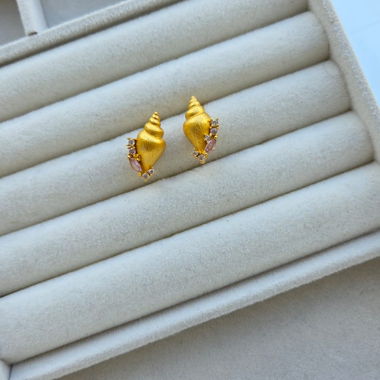 Orecchini a conchiglia