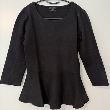 Schwarzes Peplum-Top