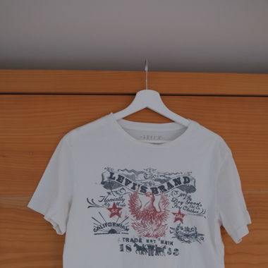 Levi's / T-shirt