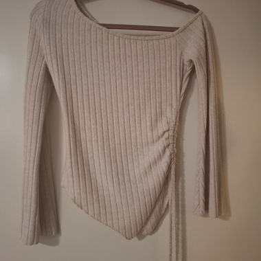 Top côtelé beige avec fronces