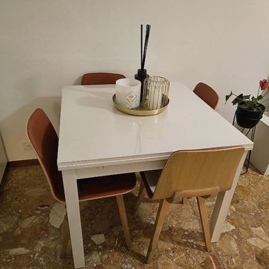 Tavolo da pranzo quadrato allungabile