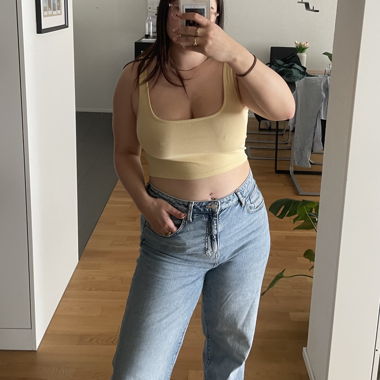 Crop top in Yellow