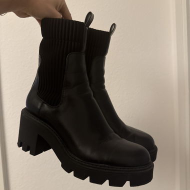 Stiefeletten schwarz