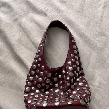 Tasche mit Nieten