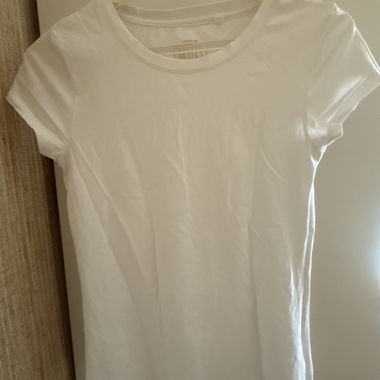 White T-shirt with short sleeves